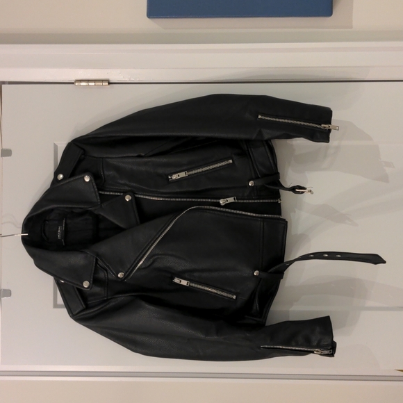 Faux Leather Jacket sz medium - Picture 1 of 2